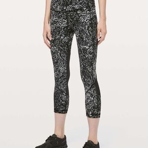 Lululemon Leggings Pace Rival Crop Inseam 22"Achromatize Ice Grey Black Size 4